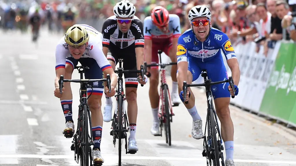 b04986590be64c043f83ef1217ec32ae