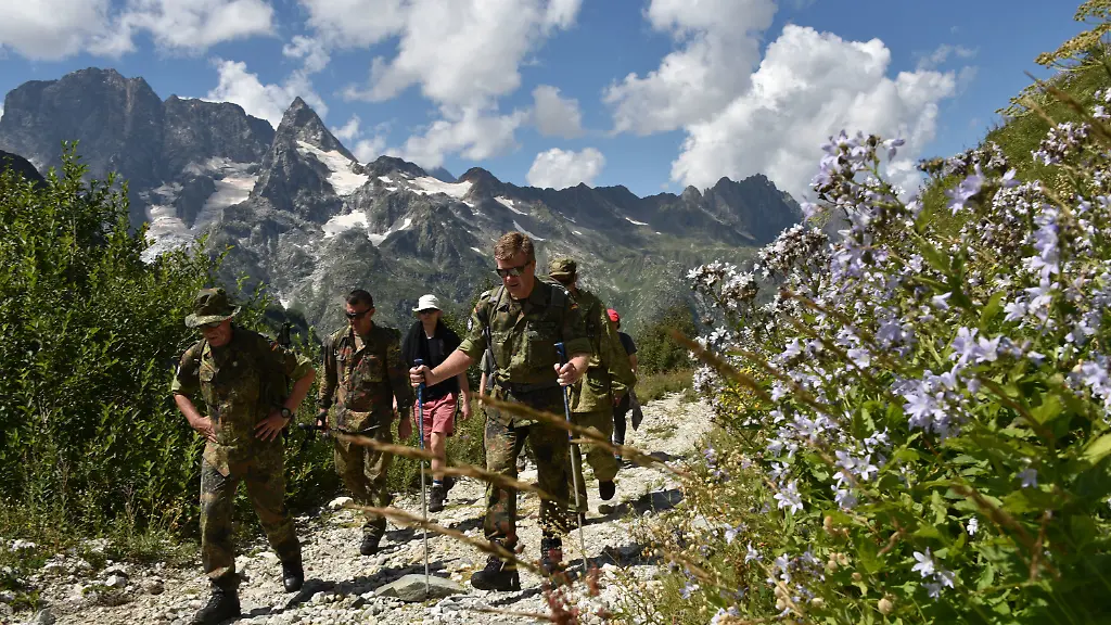 0627f43169fab8b21cfb5736840f23f2