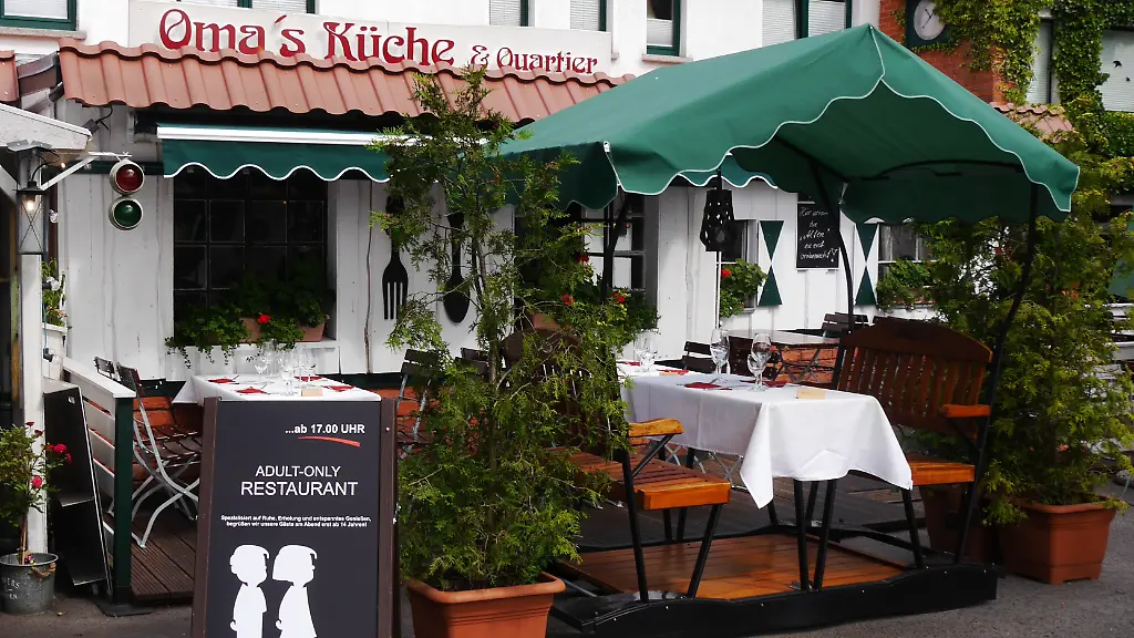 Adult-only-Oma-s-Kueche-1