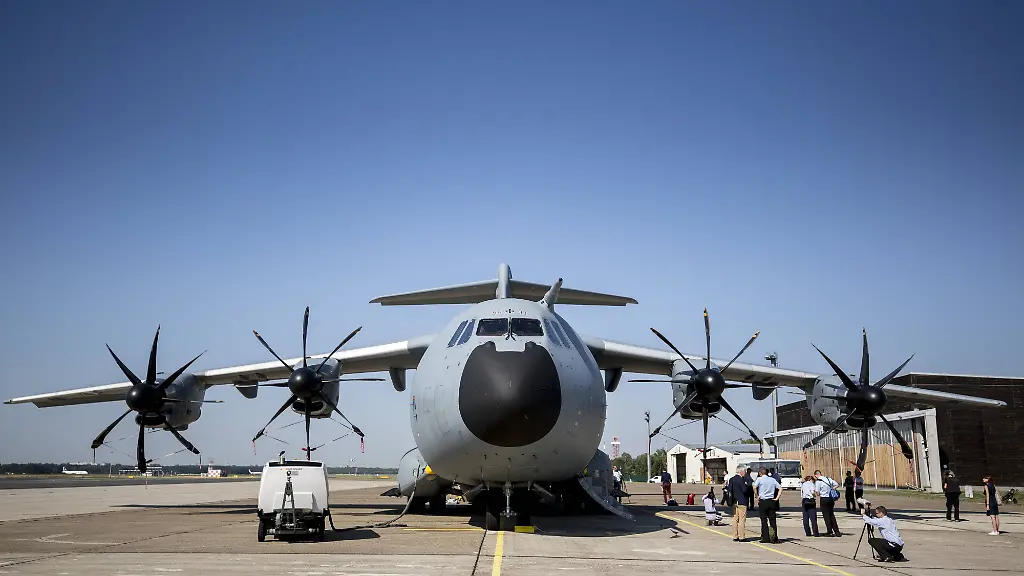 c9ecbb33ae2551ebf0d402e7b87f0f73