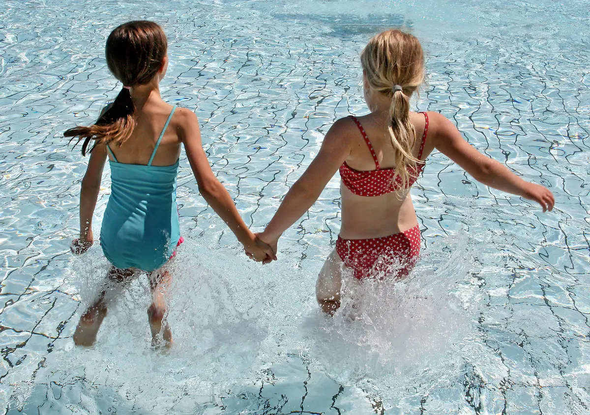 8221271126f5cc5b40a5859c6d93f4f0