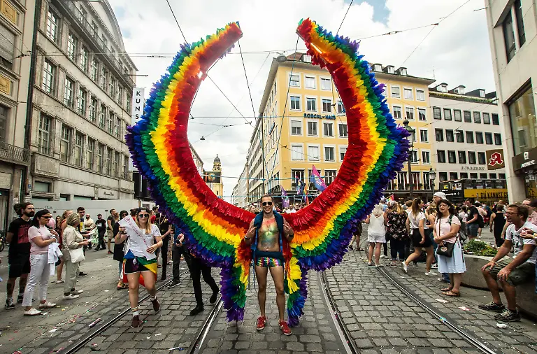 1c04fd0adb5bc1683a1d4612c43d2935