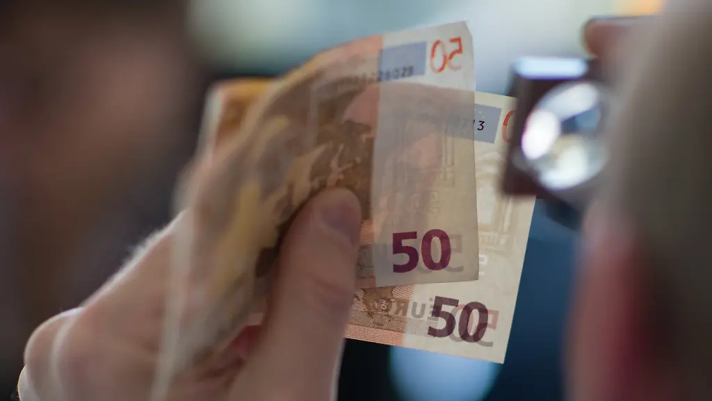 Im-ersten-Halbjahr-wurden-in-Deutschland-rund-31-100-Euro-Blueten-aus-dem-Verkehr-gezogen-Ein-Rueckgang-von-6-2-Prozent-gegenueber-dem-zweiten-Halbjahr-2017