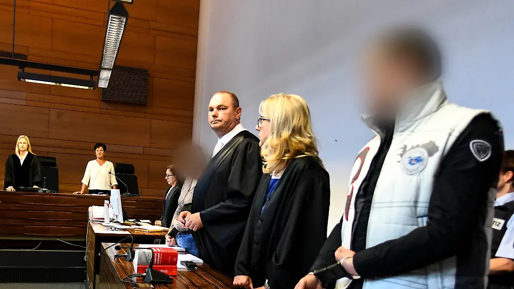 da1cf8f71825e2cacf7a15341fdae735