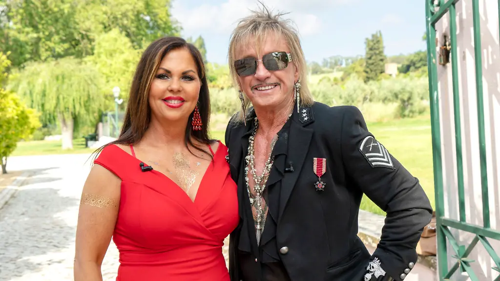 Puff-Berti-und-seine-bei-Facebook-klargemachte-neue-Mieze