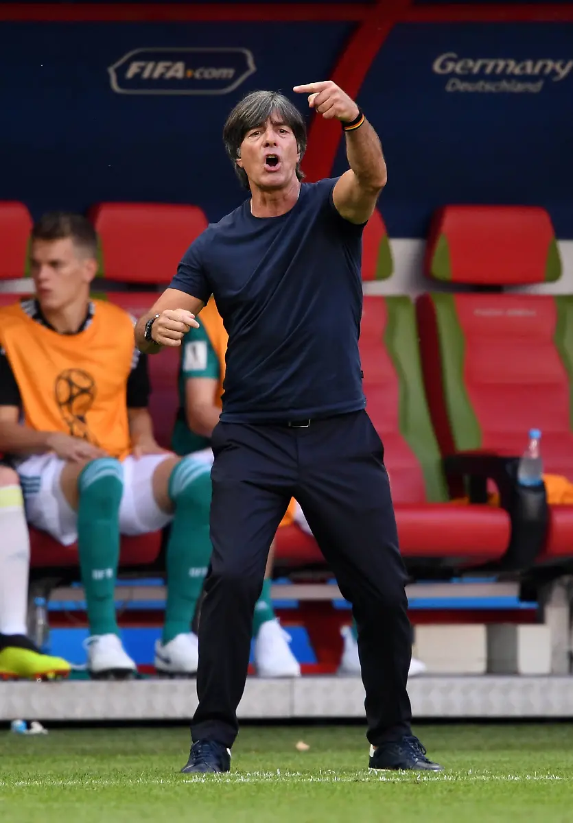 50d796de4cdaf33c693abed28438312b