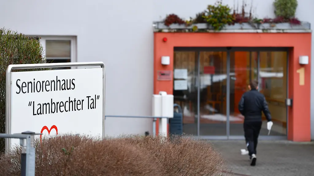 24fe3a2463a661e79e0565bfad4f874b