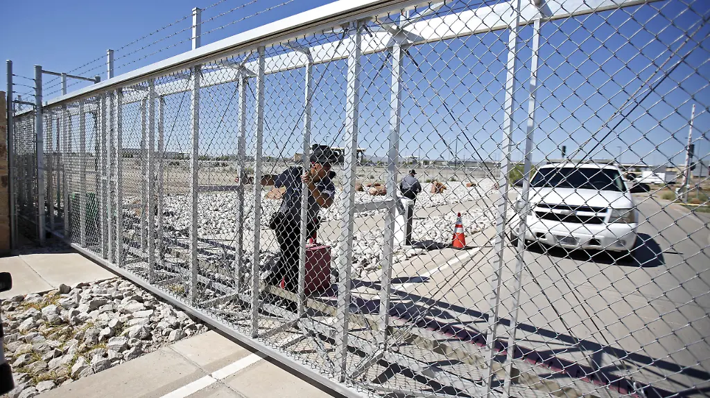 Cedella-Roman-wurde-in-ein-200-Kilometer-entferntes-Aufflanglager-gebracht-Archivbild