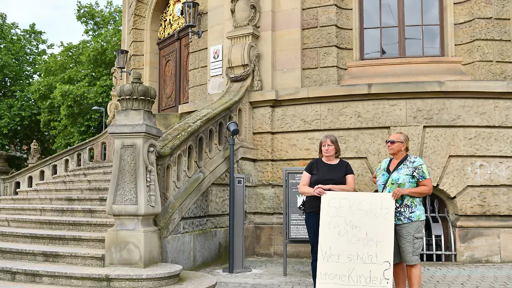 9eb40cfee900855ac2a7d92ac4781102