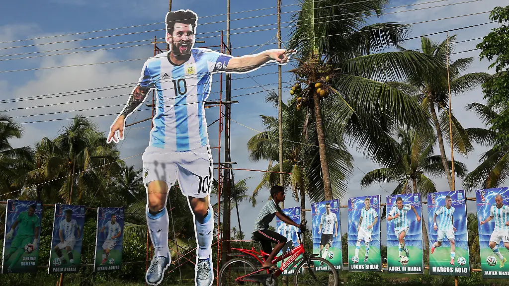 16db1bcbd41ba0761d3a7681a33ec126