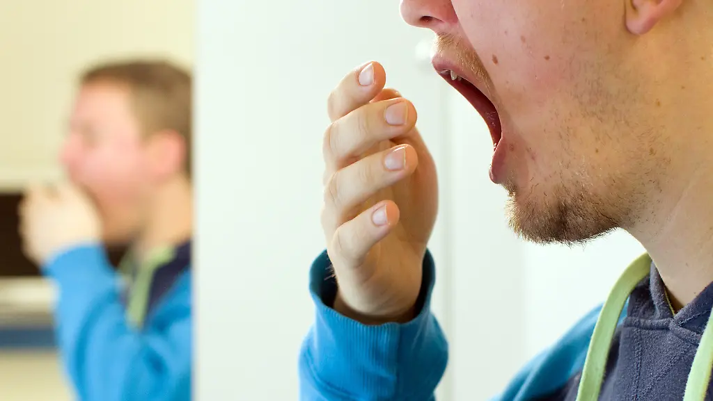 Wenn-ein-Mensch-in-einem-Monat-an-mindestens-drei-Naechten-in-der-Woche-kaum-einschlafen-oder-durchschlafen-kann-braucht-er-nach-Ansicht-von-Schlafforschern-Hilfe