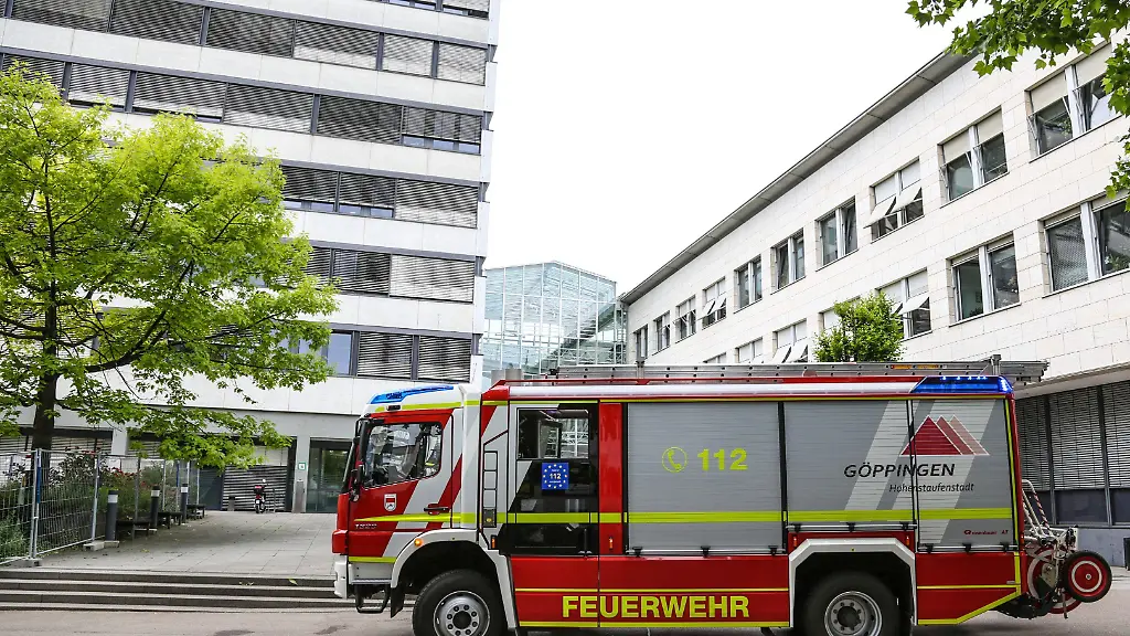 9348079c030076fff6365c9aa40b63d8