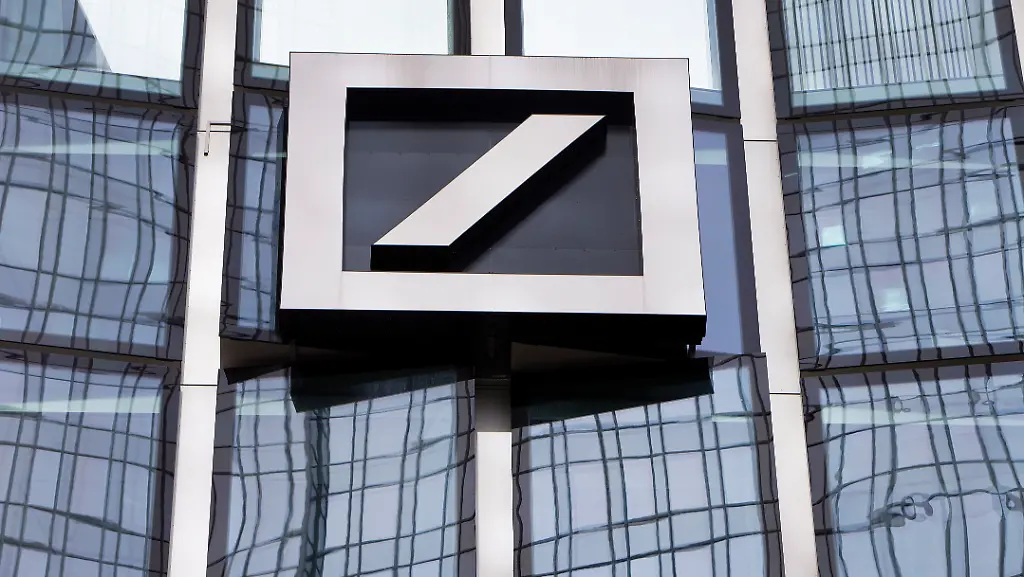 ea8cf16432ea40301b26592ed104af2f