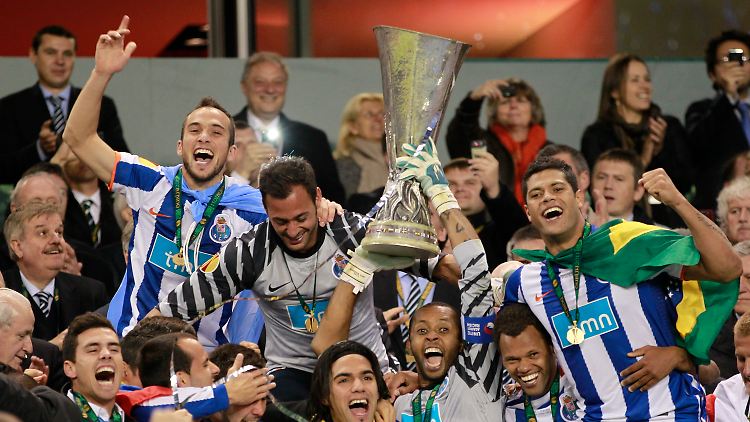 FC Porto im Freudentaumel: Nach dem Triumph in Dublin ist der FC Porto nun vierfacher Europapokal-Sieger.