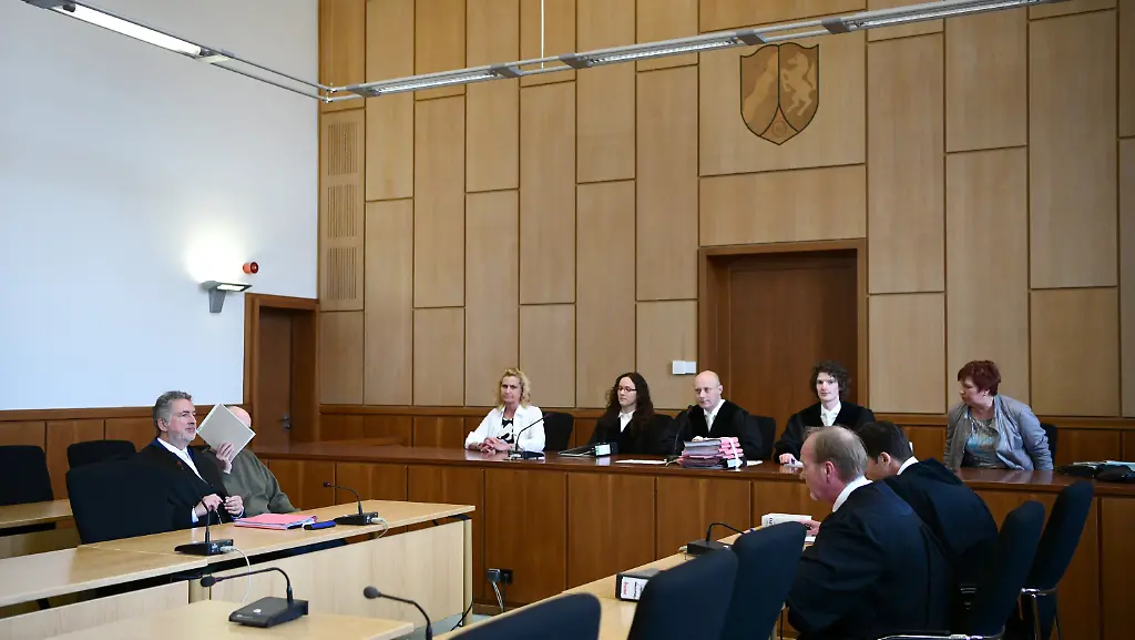 c9733f7ab911cdd409def9cd0a363a3e