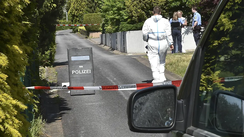 8967c8e99e710272ab9d078575102f7a