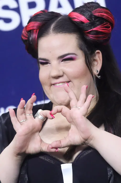 4b4468cbeb2c2fa0125ae56e179979a2