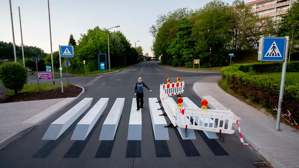 c26a435afc25f0ec1331d7a5e626bb35