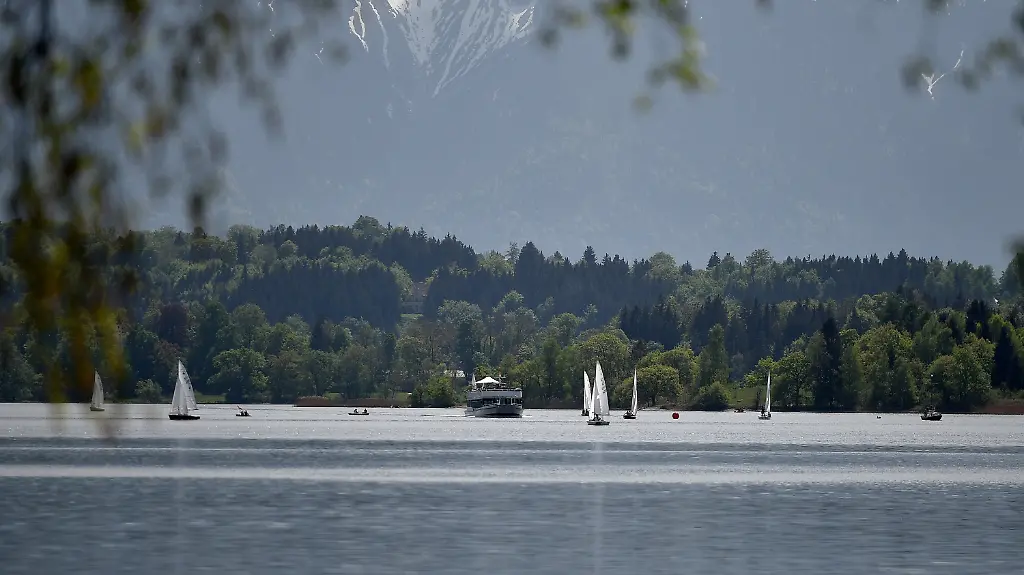 0c1b74825a47549652fb7d4bbc32a51b