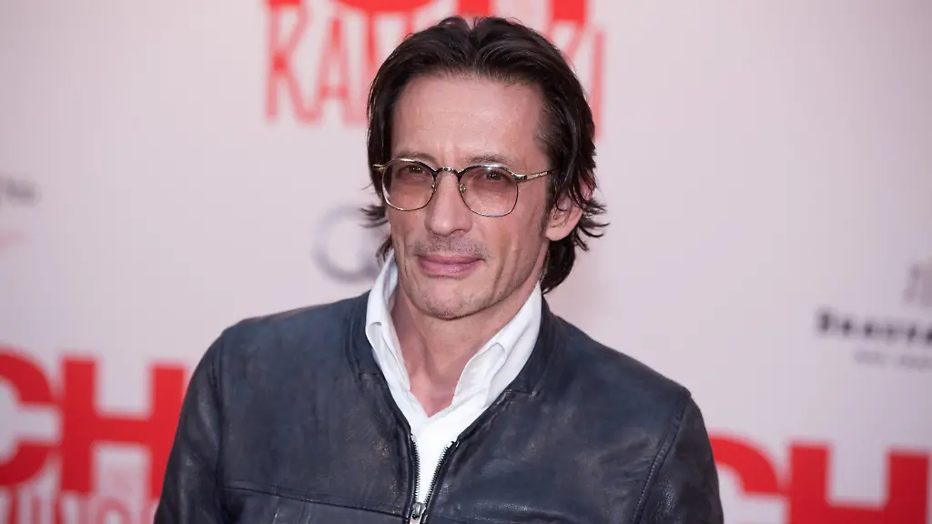 7a3f17f173864dd10a96de6bd325c594