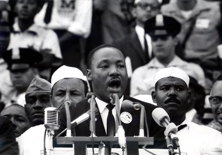 204834caaff496c2f834fbd528e10581