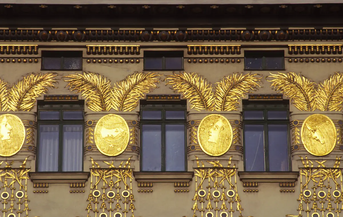 Wienzeilenhaeuser-Naschmarkt-3