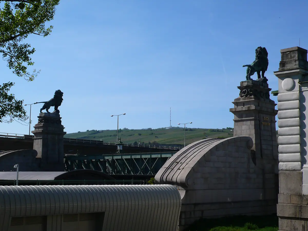 Donaukanal-Nussdorfer-Wehr-Wikipedia-Welleschik