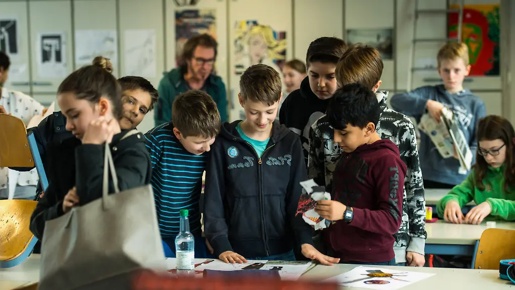 79d896387d78a82bb821d52f011d0f3b