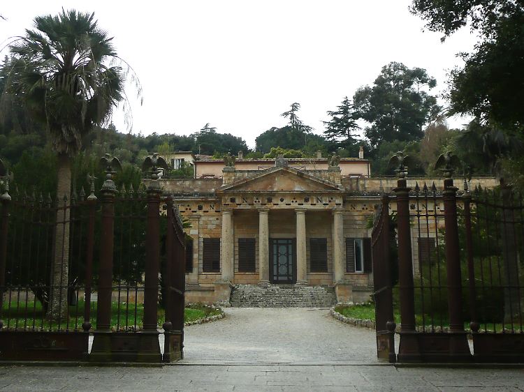 In der Villa in San Martino verbrachte Napoléon 1814 einen Sommer - heute ist in dem Gebäude ein Museum.