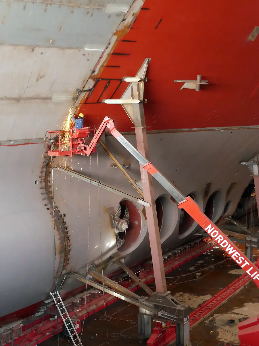 Schweissarbeiten-am-Bug