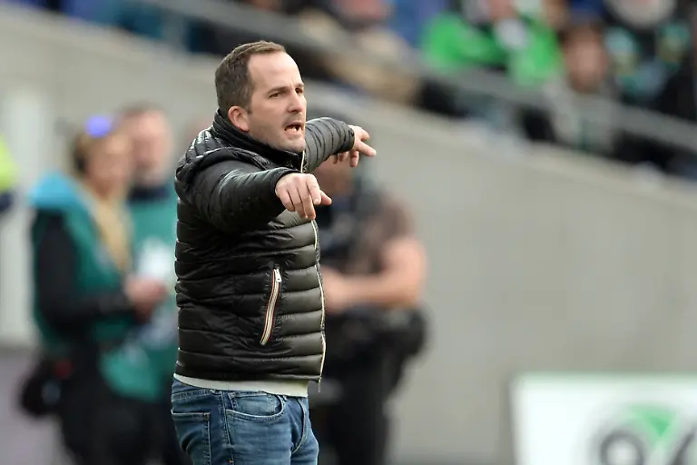 69196d369dff3b4d3f6f298a27a79379