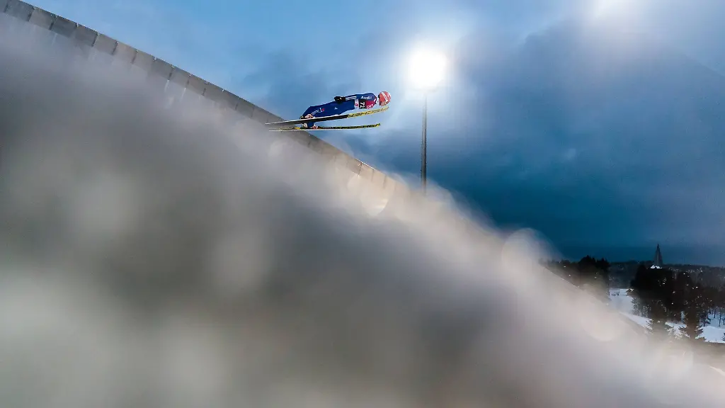 fb65915db199f626204d7a9279841812