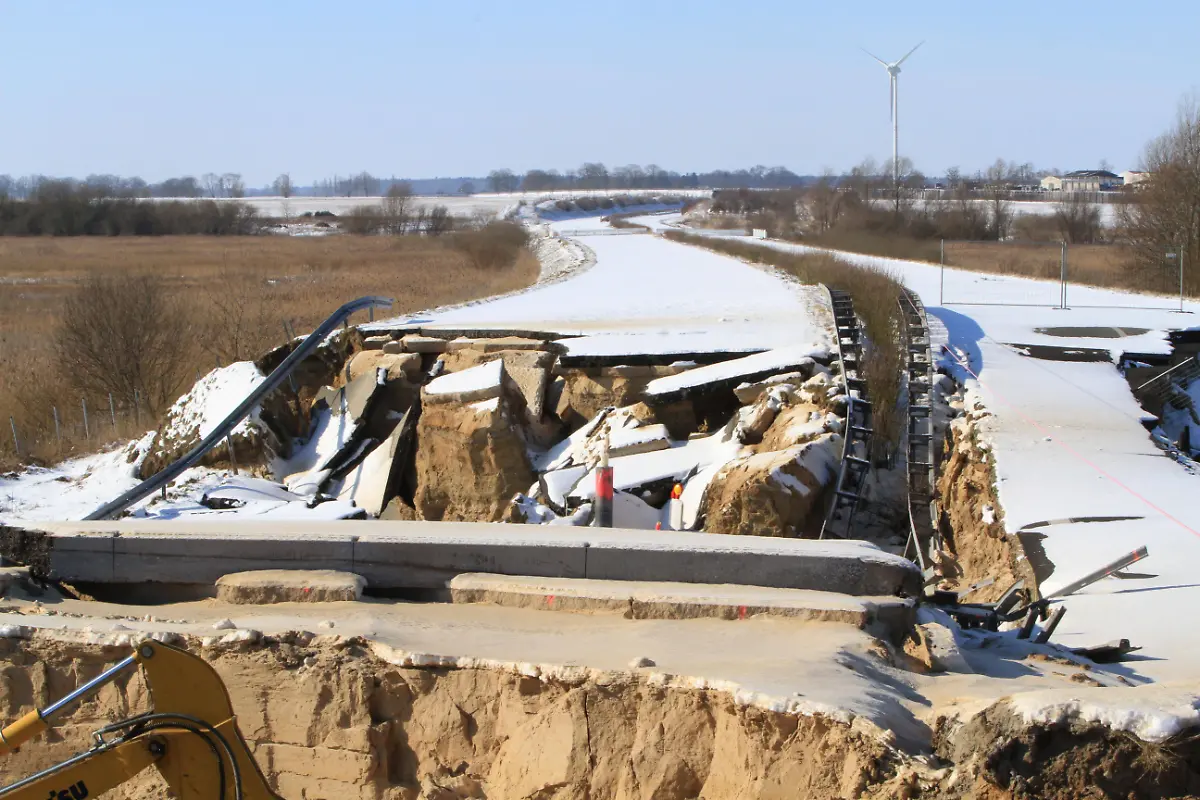 2c24b012831a6313ff5893f3f9fd4425