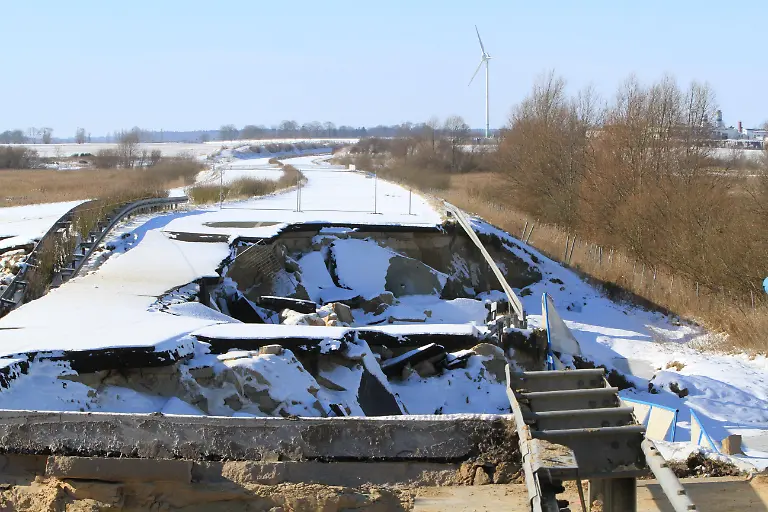 a2afd6d85bb74d323613cfb708cca03a