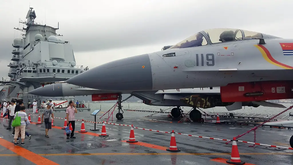 d08240cfcb7b33a3f566a8988e40ba3a