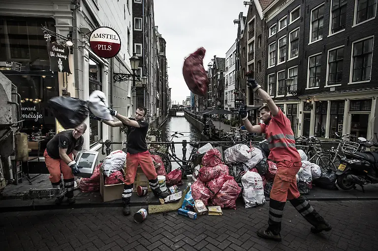 034-Kadir-van-Lohuizen-NOOR-Images