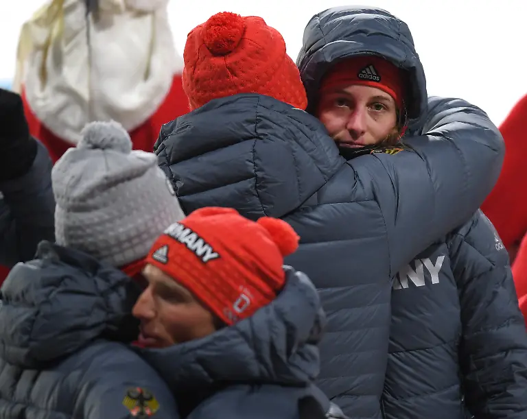 c70ca5e143a30ee15b633f6e55de7854