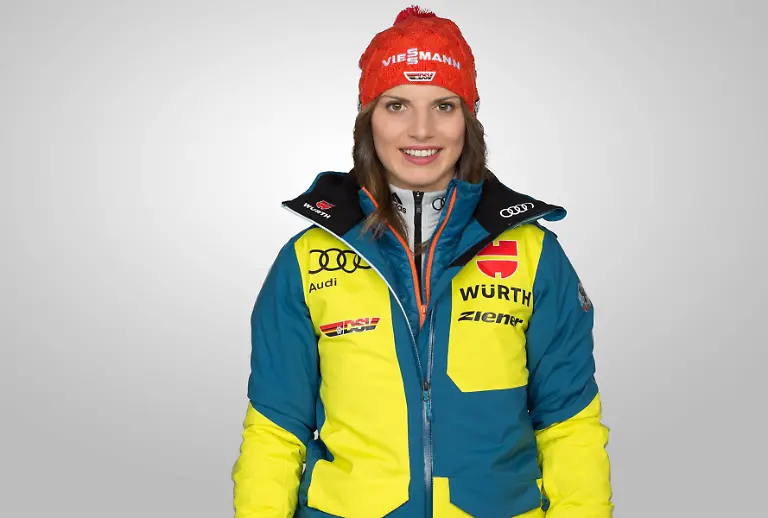 92a04f20a49dff025d7602ebb7504458