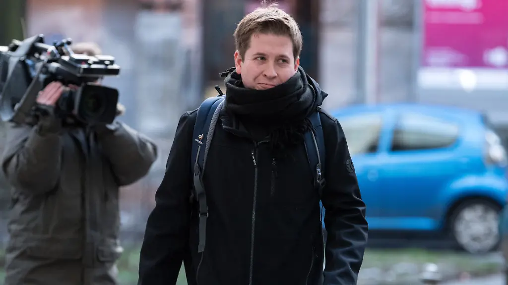 347a747fb50eda21a34db5e0d572b98f