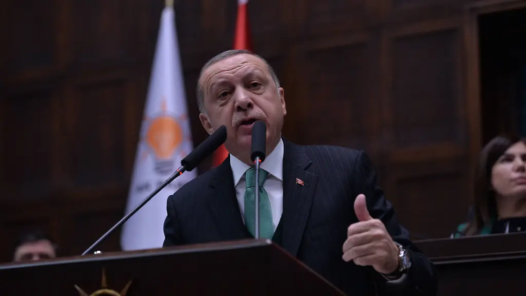 8e8c9f8d44b537537724bc8e973bb133