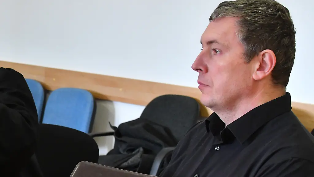 19e9f7c3c3f42f8728105a20aa3b1ca3