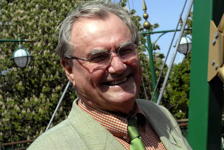 b38183b076b7fed902692ae04bfeb2e5