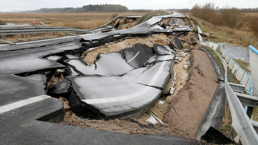 fe9d11475a137793be17ba8791e8d5cb