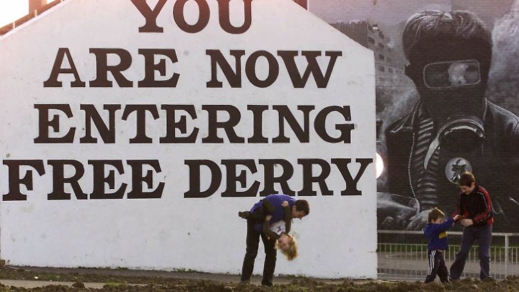 Das berüchtigte republikanische Bogside-Viertel in Londonderry.