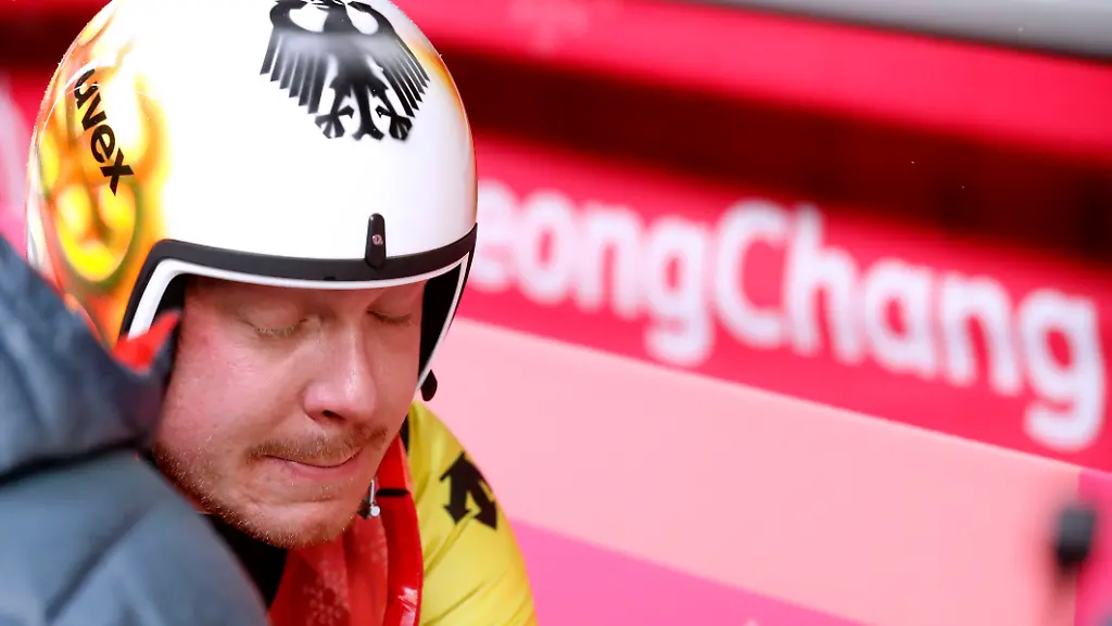 8590b34aab00ab3218ade3f1bd6ae156