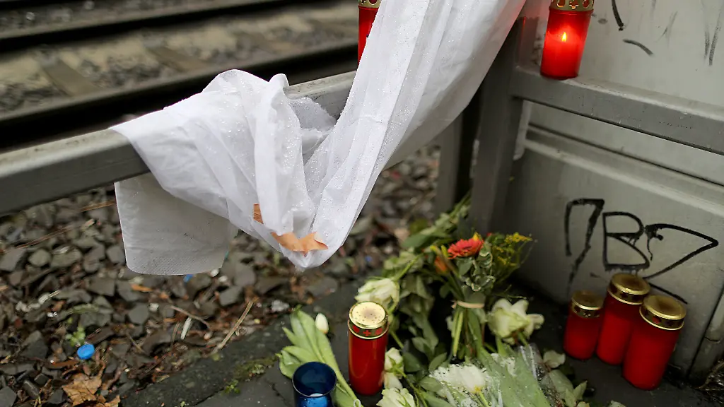 ef146f40a3d284b91eff93f4f59ba861