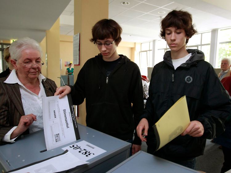 Erstmals in Deutschland durften bei einer Landtagswahl auch 16- und 17-Jährige ihre Stimme abgeben.