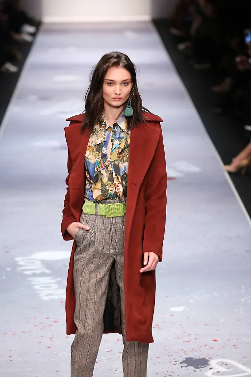 23ac576c322a01e2f6351a40ee80c440