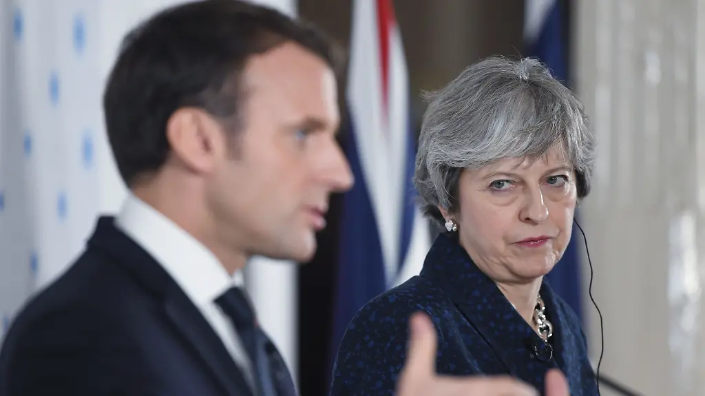 245808646e73a10f95bb441e5fa34e17