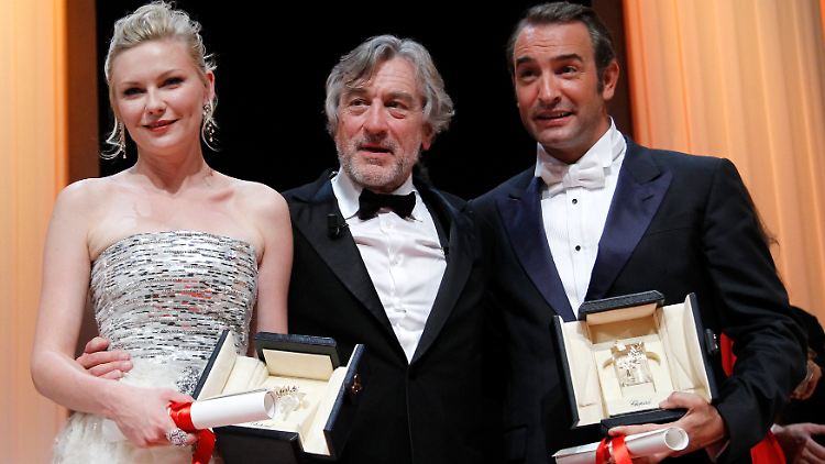 2011-05-22T181615Z_01_CAN18_RTRMDNP_3_FILM-CANNES.JPG6525889892710009769.jpg